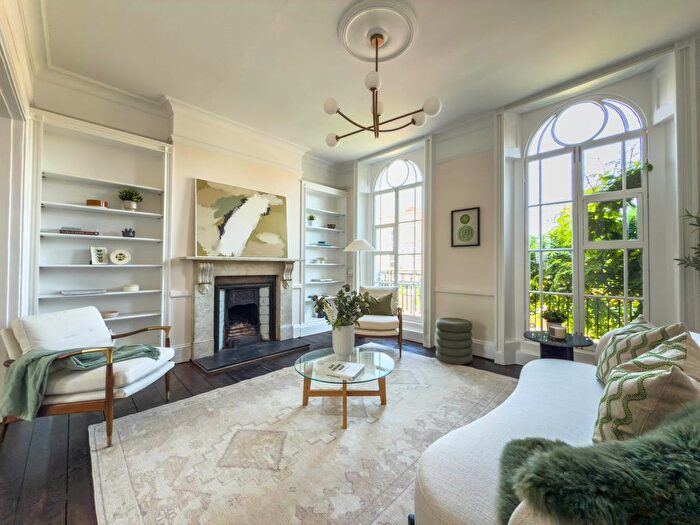 3 Bedroom Terraced House To Rent In Balls Pond Road, London, N1