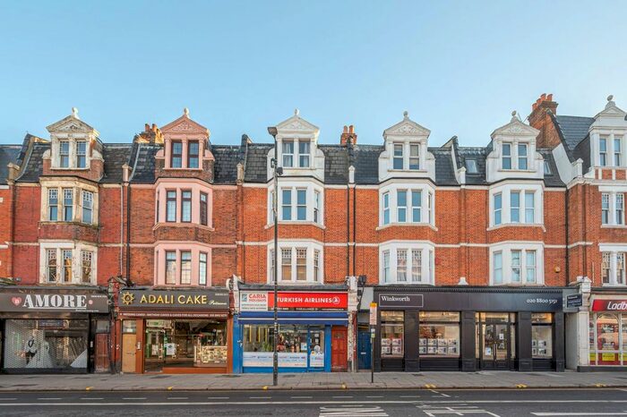 2 Bedroom Flat To Rent In Grand Parade, Harringay, London, N4