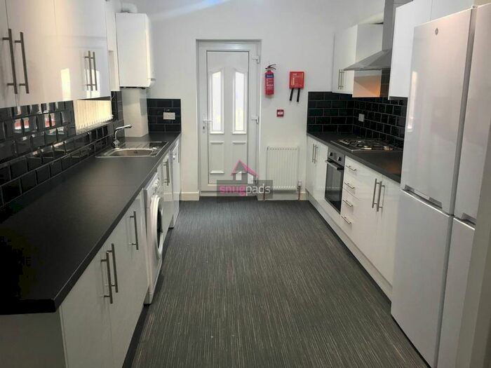 6 Bedroom Property To Rent In Elleray Road, Salford M6