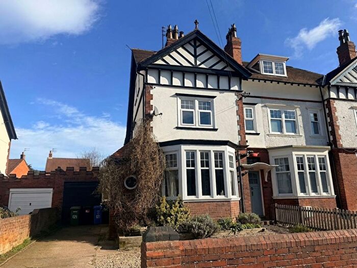 5 Bedroom Semi Detached House For Sale In Scalby Road, Scarborough, YO12