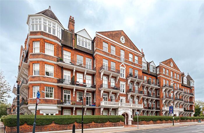 3 Bedroom Apartment For Sale In Park Mansions, Prince Of Wales Drive, London, SW11