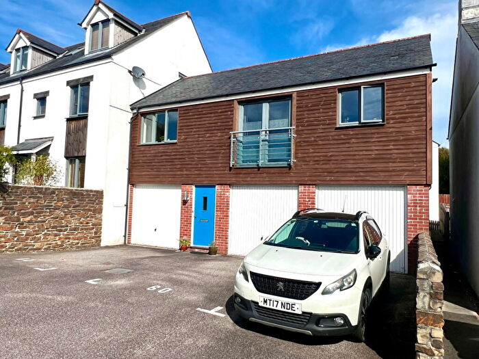 2 Bedroom Coach House For Sale In Foundry Drive, Charlestown, Cornwall, PL25