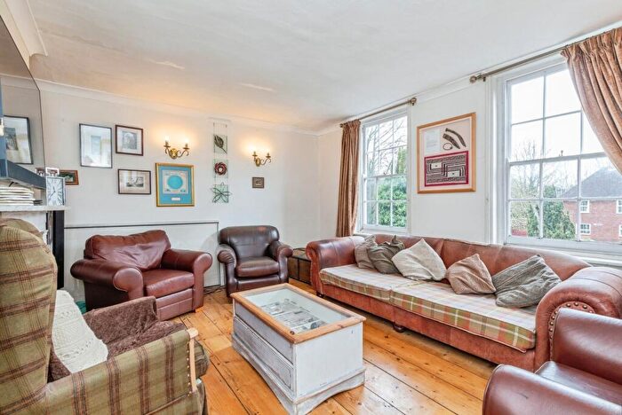 4 Bedroom Terraced House For Sale In Mansion Row, Gillingham, Kent, ME7