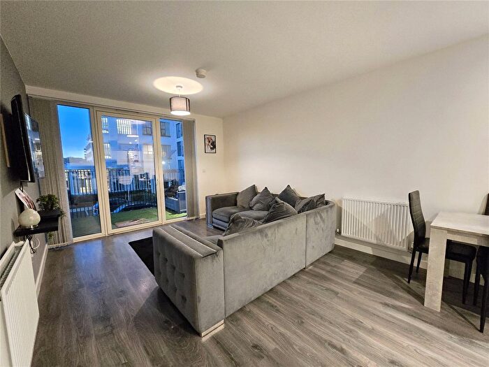 2 Bedroom Flat For Sale In Carnation Gardens, Hayes, Greater London, UB3