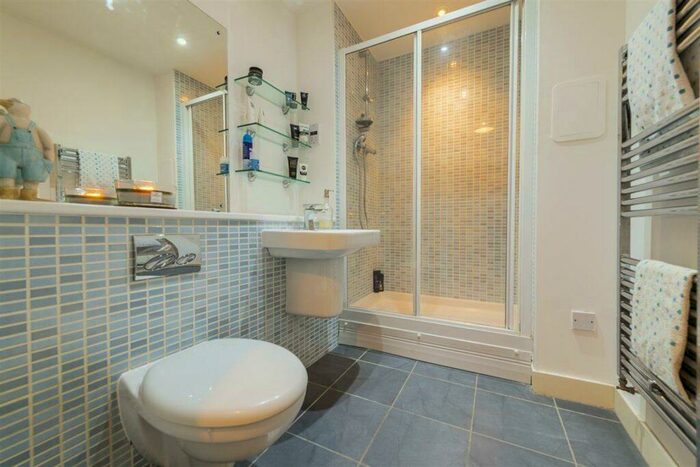 4 Bedroom Town House For Sale In Morven Drive, Clarkston, G76