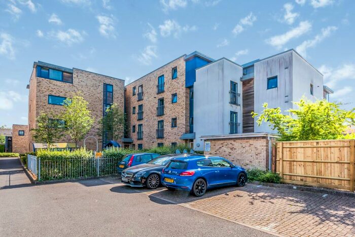 2 Bedroom Apartment To Rent In London Road, Bicester Town Centre, OX26