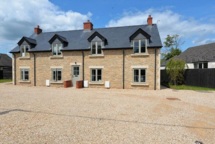 1 Bedroom Apartment To Rent In Witney Road, OX29