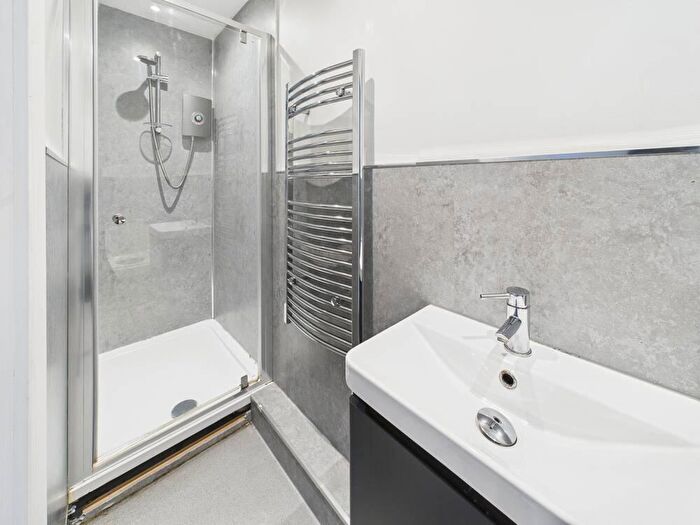 2 Bedroom Flat To Rent In Crescent West, Cleveleys., FY5