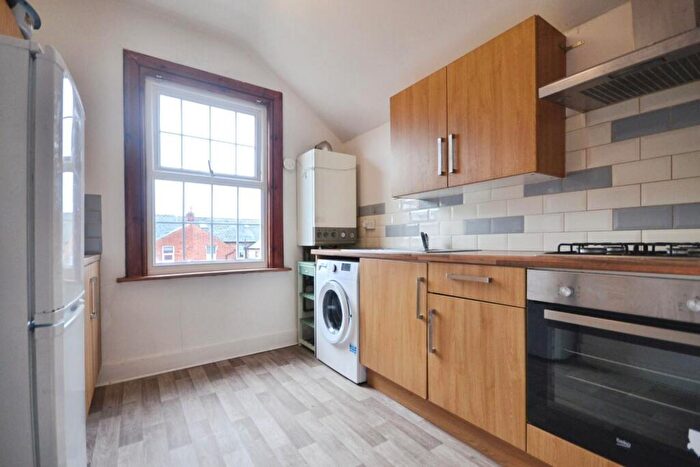 1 Bedroom Flat To Rent In Norris Road, Reading, RG6