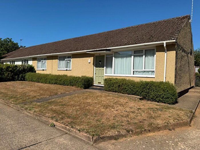 3 Bedroom Semi-Detached Bungalow For Sale In Rose Walk, NR21