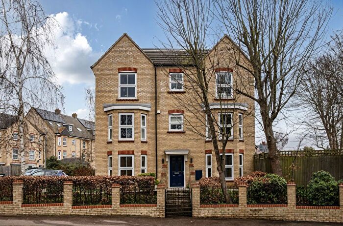 4 Bedroom Semi Detached House For Sale In Footscray Road, Eltham, SE9