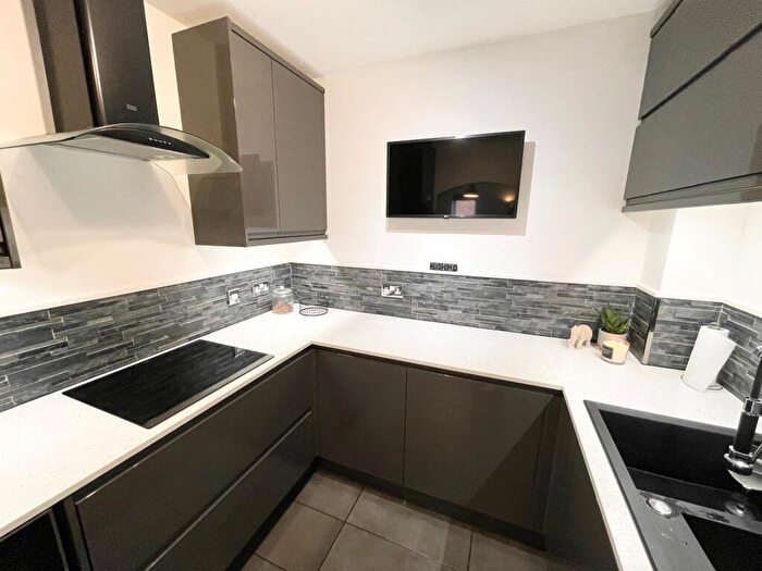 2 Bedroom Apartment To Rent In Serif Close, Carrington Point, NG5