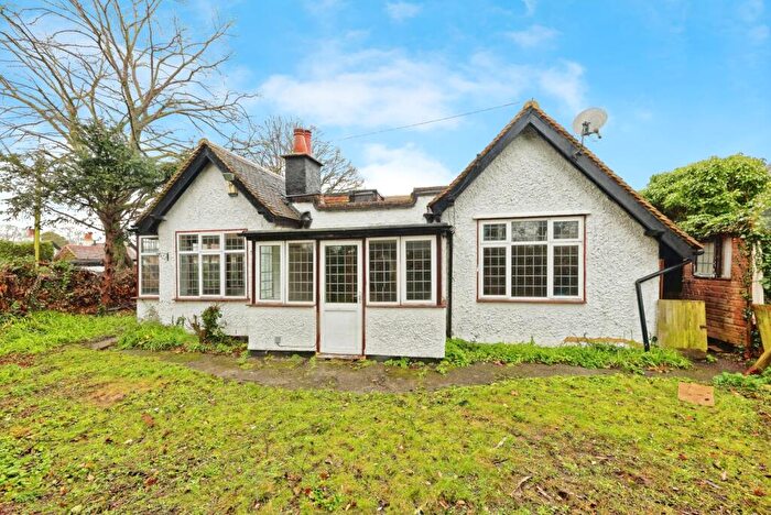 3 Bedroom Bungalow For Sale In Northdown Way, Margate, Kent, CT9