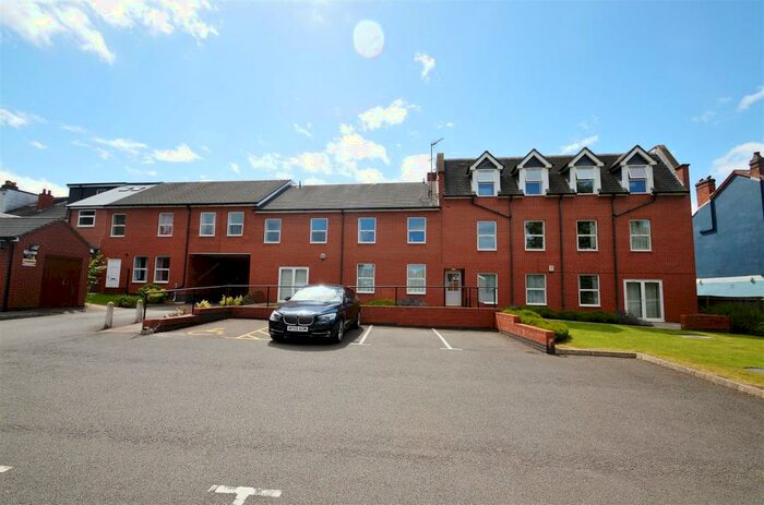 2 Bedroom Flat To Rent In Heeley Road, Birmingham, B29