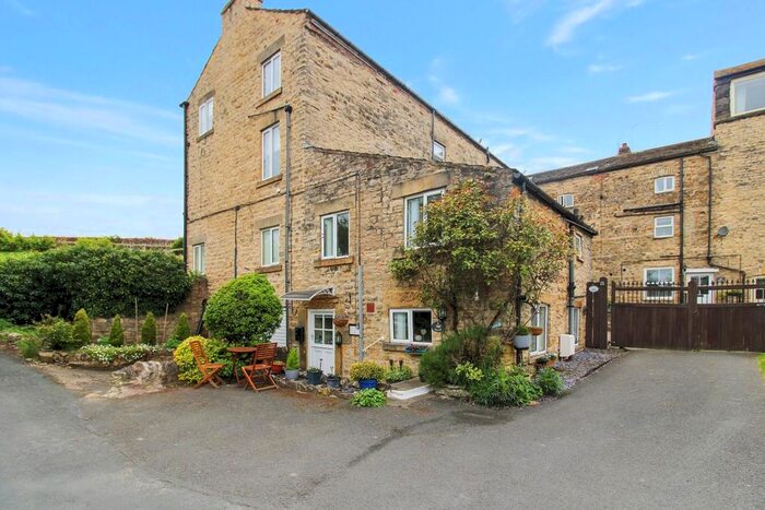 2 Bedroom Property For Sale In Well Garth Court, Crosshills, Masham, Ripon, HG4