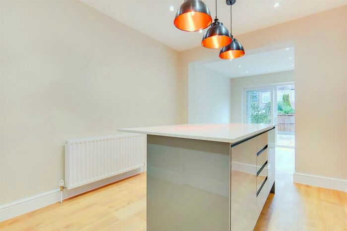 3 Bedroom End Of Terrace House To Rent In Brampton Road, East Ham, E6