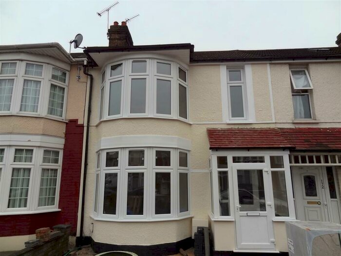 3 Bedroom Terraced House To Rent In Cambridge Road, Seven Kings, Ilford, Essex, IG3