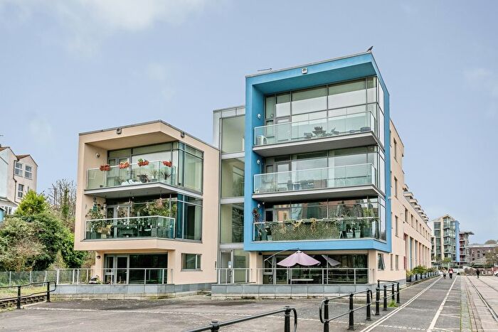 2 Bedroom Flat For Sale In Caledonian Road, Bristol, BS1
