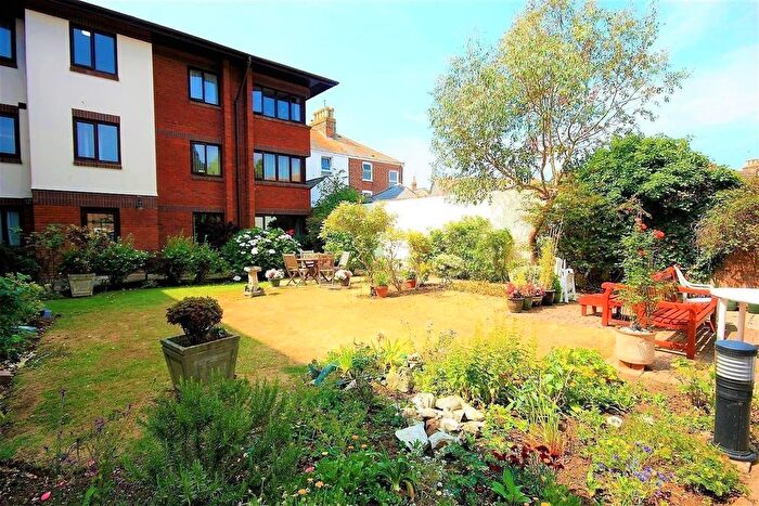 1 Bedroom Flat For Sale In Victoria Street, Weymouth, DT4