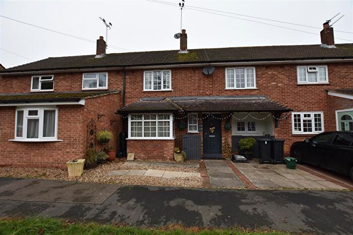 1 Bedroom Flat To Rent In Austins Mead, Bovingdon, Hemel Hempstead, HP3