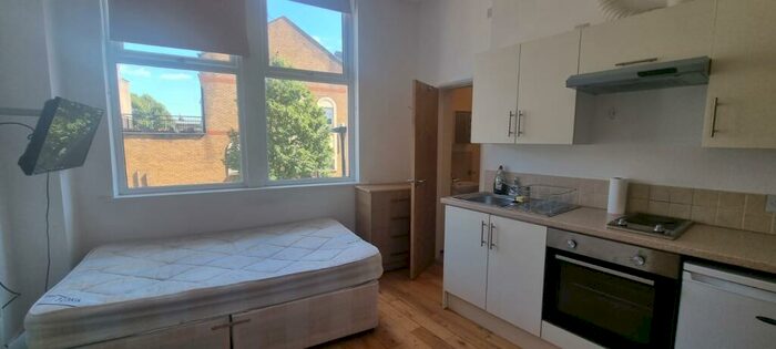 Apartment To Rent In Holloway Road, N19
