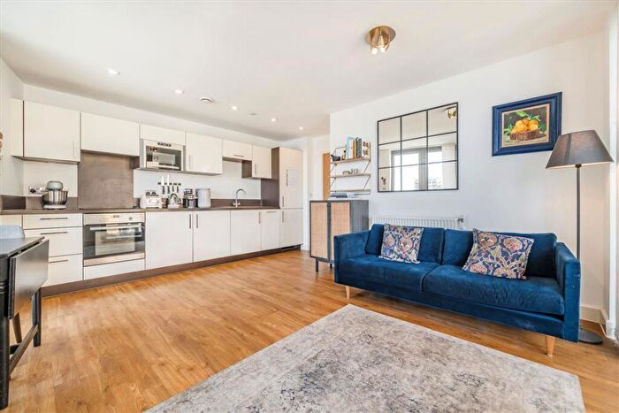 2 Bedroom Flat For Sale In Elmira Street, Ladywell, SE13