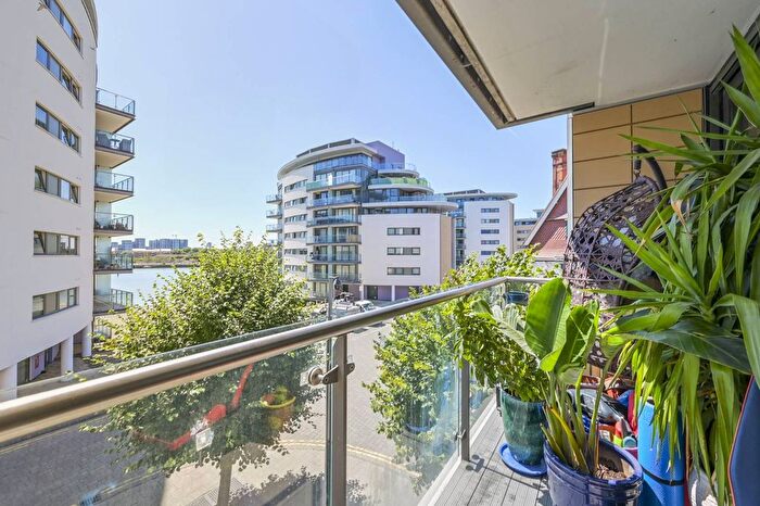 2 Bedroom Flat For Sale In Ebb Court, Docklands, London, E16