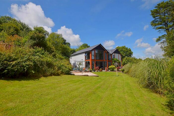 4 Bedroom Detached House For Sale In Velindre, Llandysul, SA44