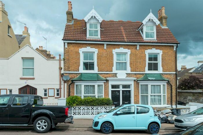 3 Bedroom Property To Rent In Mays Road, Ramsgate, CT11