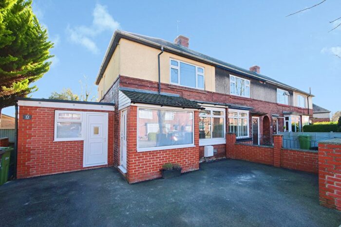 2 Bedroom Terraced House For Sale In Rockingham Avenue, York, YO31