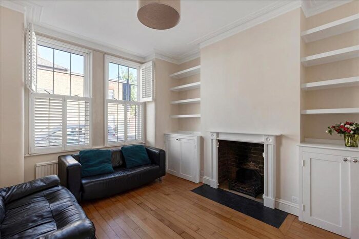 4 Bedroom Property For Sale In Crabtree Lane, London, SW6