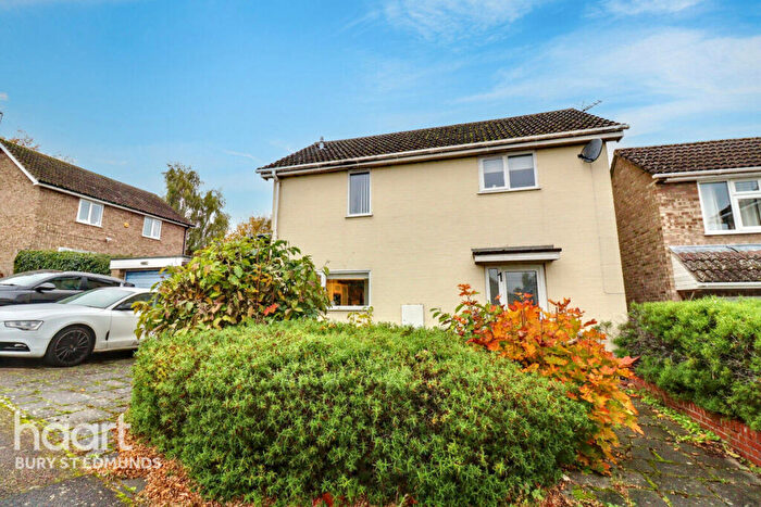 3 Bedroom Detached House For Sale In Ely Close, Bury St Edmunds, IP33