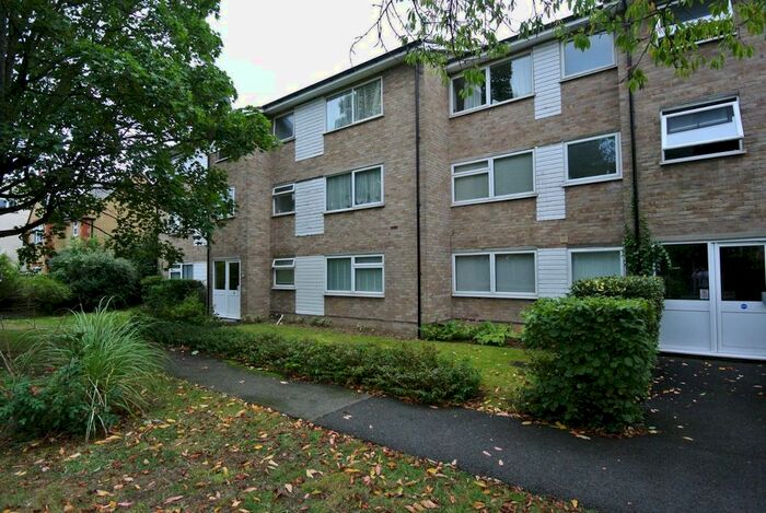 2 Bedroom Flat To Rent In Feltham Hill Road, Ashford, TW15