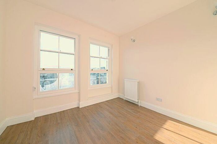 1 Bedroom Flat To Rent In Cavendish Mansions, Clerkenwell Road, London, EC1R