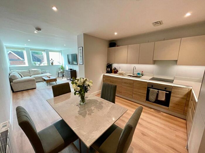 2 Bedroom Flat To Rent In Bournemouth House, Christchurch Road, Bournemouth, Dorset, BH1