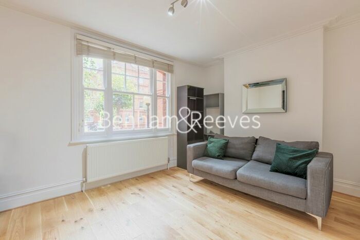 1 Bedroom Flat To Rent In Queen's Club Gardens, Hammersmith, W14