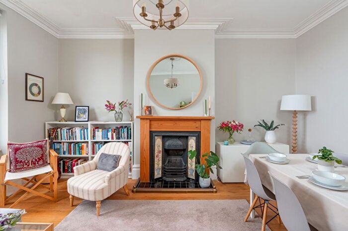 2 Bedroom Flat For Sale In Coldharbour Road, Westbury Park, BS6