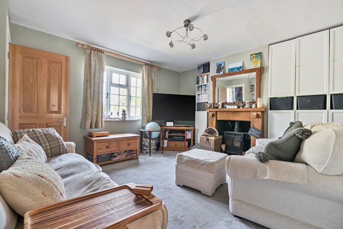 3 Bedroom Semi-Detached House For Sale In Bainhurst Cottages, Coronation Road, Littlewick Green, Maidenhead, SL6