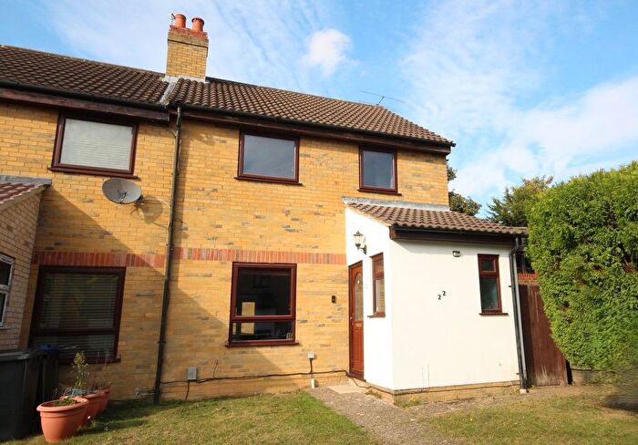 3 Bedroom Terraced House For Sale In Bidwell Close, Letchworth Garden City, SG6