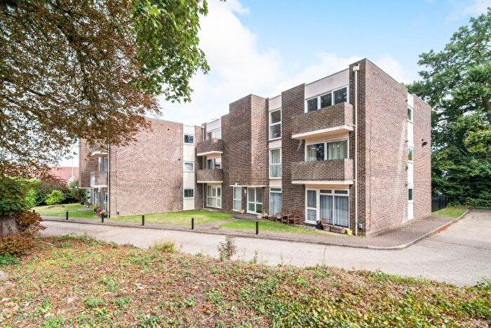 2 Bedroom Flat To Rent In Downsland Road, Basingstoke, RG21