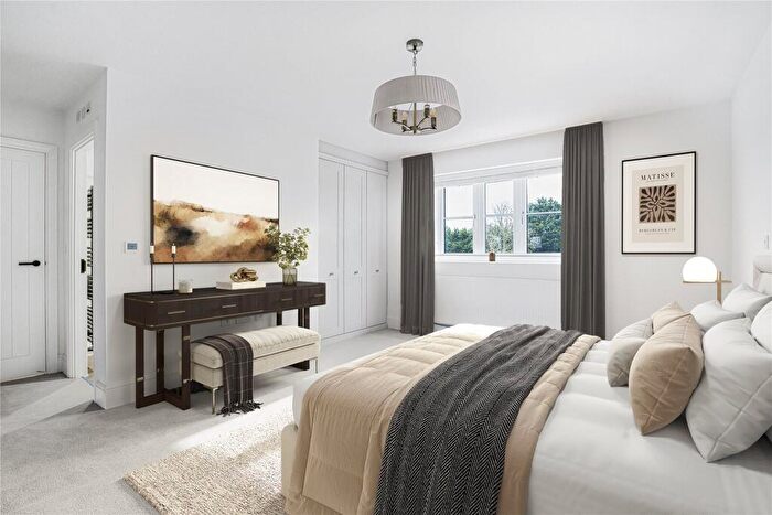 4 Bedroom Detached House For Sale In New Road, Dinton, Aylesbury, Buckinghamshire, HP17