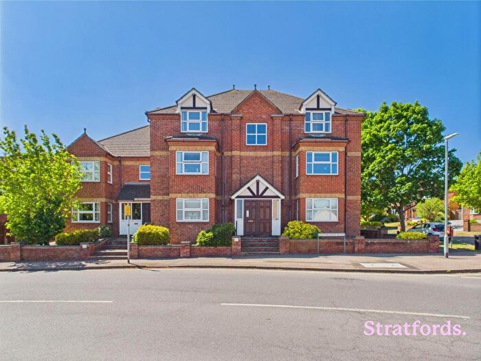 2 Bedroom Flat To Rent In Southcourt Road, Southcourt House Southcourt Road, LU7