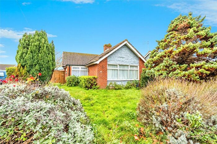 2 Bedroom Bungalow For Sale In Regents Way, Bognor Regis, West Sussex, PO21