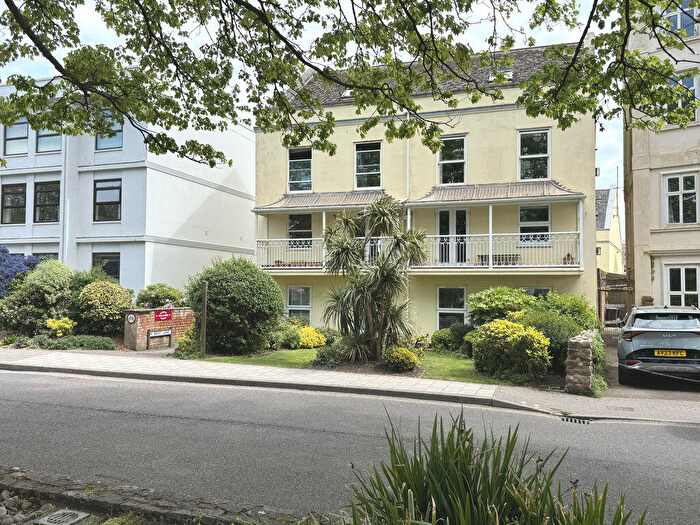 2 Bedroom Flat For Sale In Western Court, Sidmouth, EX10