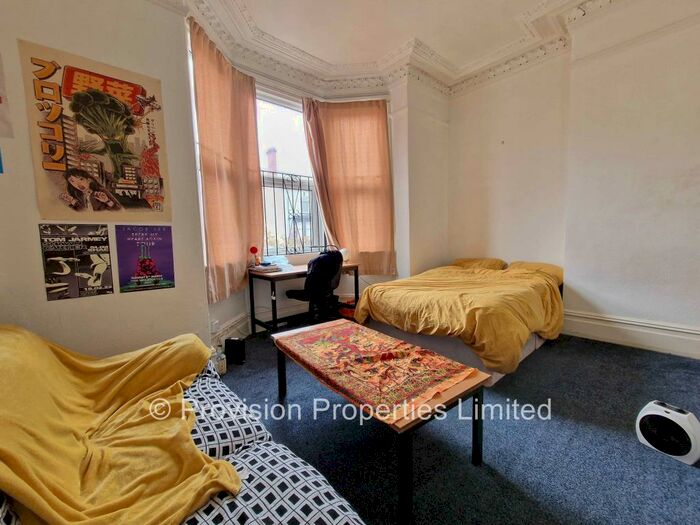 1 Bedroom Flat To Rent In Regent Terrace, Hyde Park, Leeds, LS6