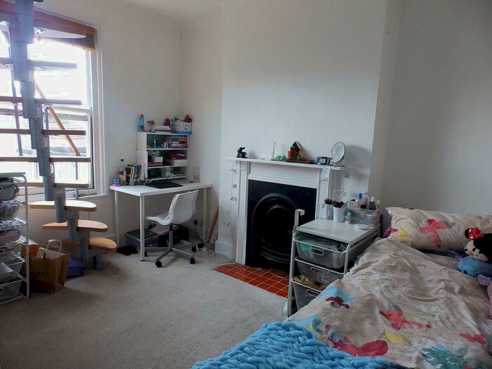 Studio To Rent In Buckingham Road, Brighton, BN1