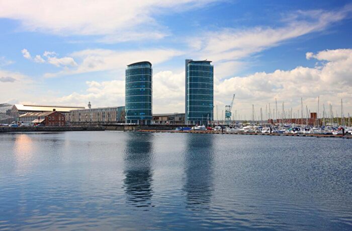 2 Bedroom Apartment For Sale In Marina Point West, Dock Head Road, Chatham Maritime, Chatham, Medway, ME4