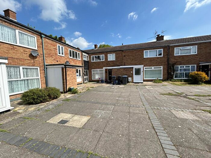 3 Bedroom House To Rent In Barn Mead, Harlow, CM18