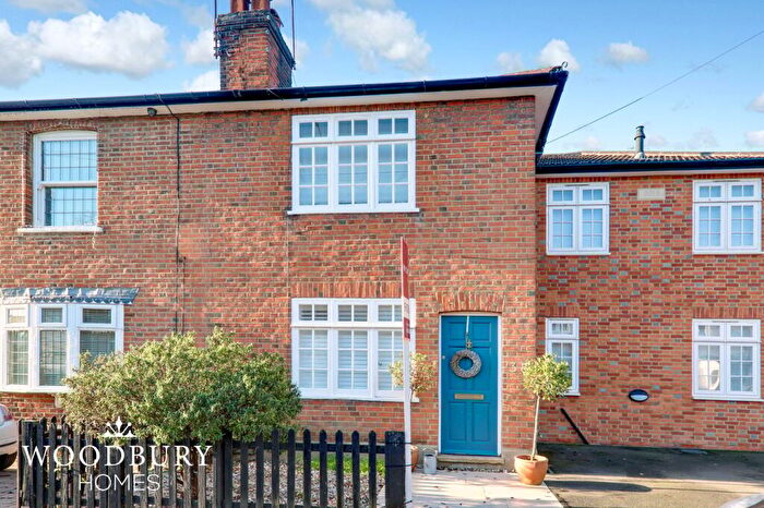 2 Bedroom Terraced House For Sale In Smarts Lane, Loughton, IG10