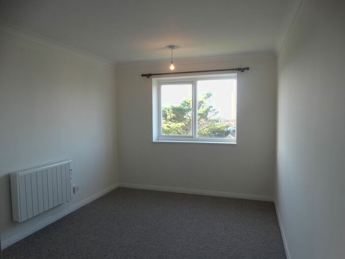 1 Bedroom Flat To Rent In Boundary Road, Worthing, BN11